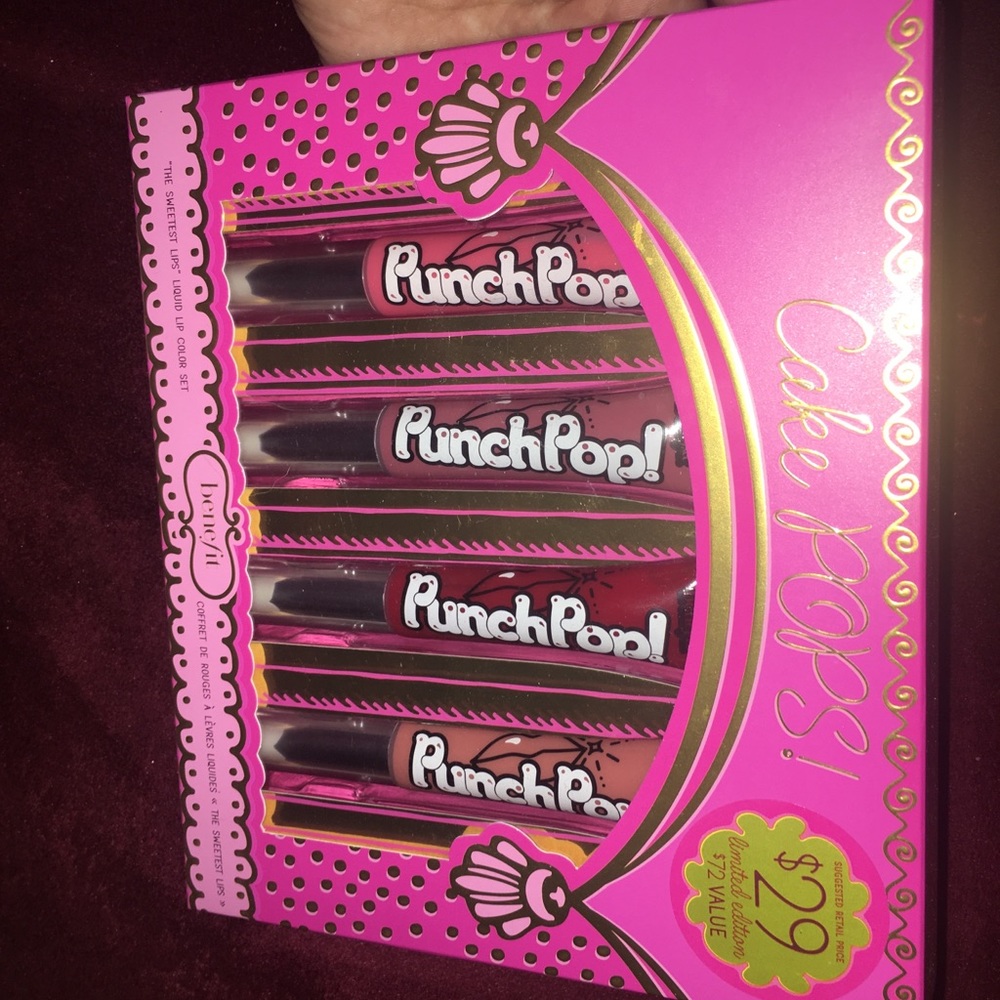 Benefit Cosmetics Cake POP lip gloss set